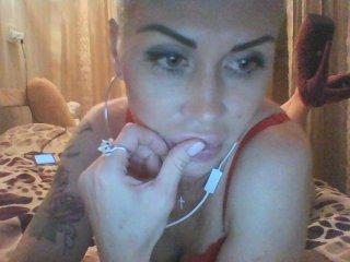 -MalibuGirl bongacams