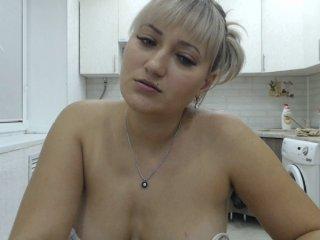 -Sexy-Blonde- bongacams