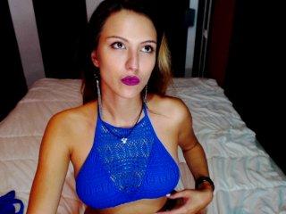 AdelineStrip bongacams