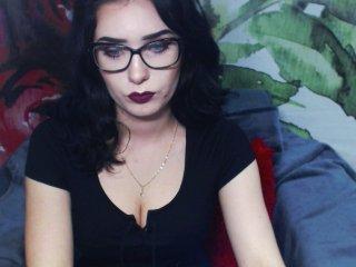 AdelynnLuxury bongacams