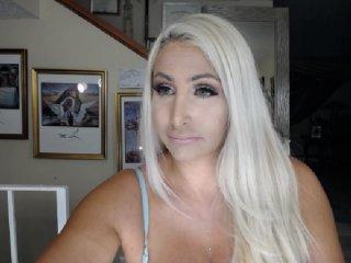 adrianna_fox bongacams