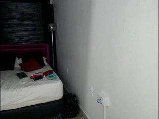 AlexisTexaz bongacams