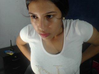 angie-leon774 bongacams