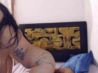 angiehot612 bongacams