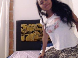 angiehot612 bongacams