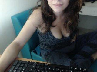 Ariell21 bongacams