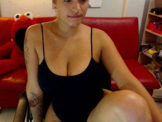 ashlynxx1 bongacams