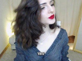 AveLily bongacams