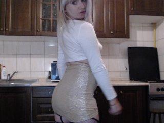 BlondeDoll22 bongacams