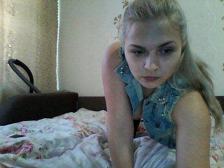 BlondyCoronet bongacams