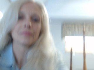 blondewife bongacams