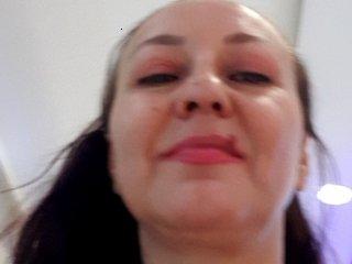 BustyAdellex1 bongacams