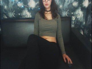 CarmenBrave bongacams