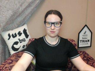 CarolineBB bongacams