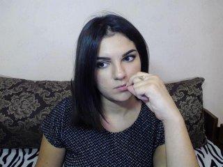 CharlizeQueen bongacams