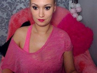 DaisyLovve bongacams