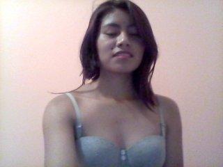 Danyamorosa95 bongacams