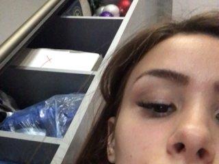 Diana-seksi00 bongacams