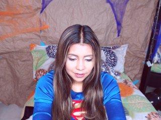 Emily-Evans- bongacams