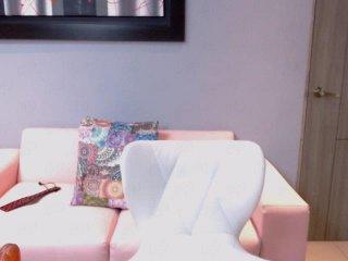 EmilyBankcraf bongacams