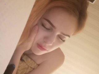 LittleShyGirl bongacams