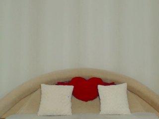 LOVELYBLONDIE bongacams