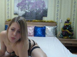 lovelyblond2 bongacams