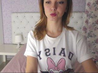 LuckyKarolina bongacams