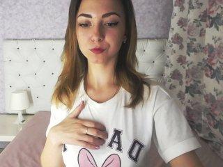 LuckyKarolina bongacams