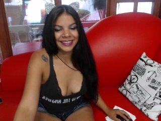 Mia-Andrews bongacams