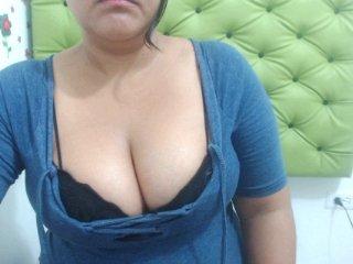 mikkahot24 bongacams