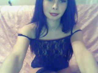 Milana2411 bongacams