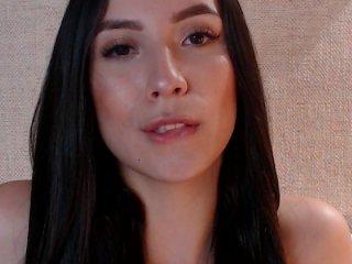 MiyaRousset bongacams