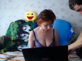 MomKsenia bongacams