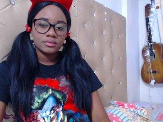 naomi-devil bongacams