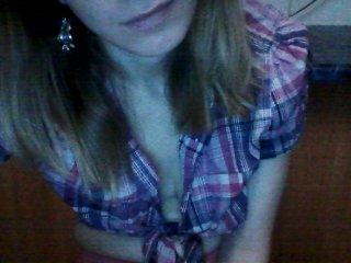 Nikolina33 bongacams