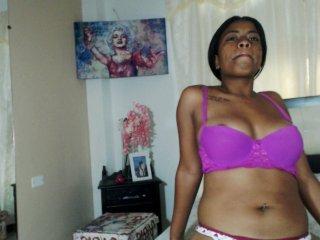 selenahotxx bongacams