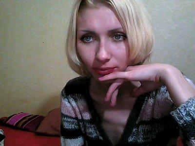 SexyBlondy251 bongacams