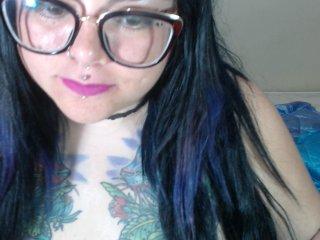 tasty-poussey bongacams