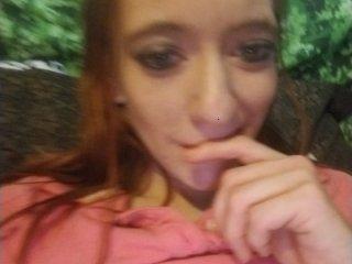 tinygirl19 bongacams