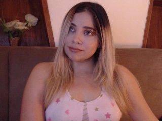 victoriaglam- bongacams