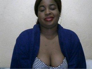 xTHICKLIPSx bongacams