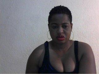 xTHICKLIPSx bongacams