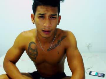 zguyhotxxx chaturbate